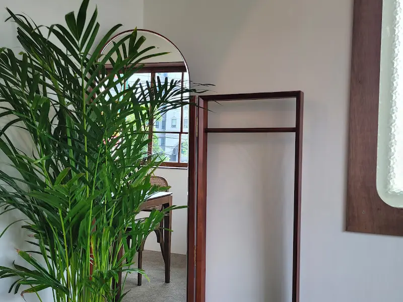 Roots Presso 내부 인테리어