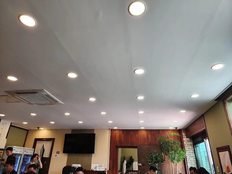 나드리칼국수 내부 모습