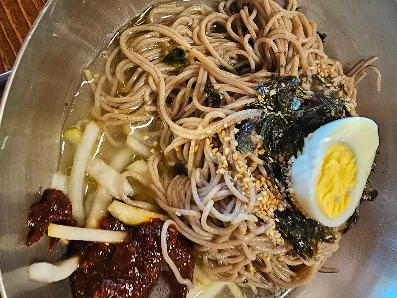 물 막국수 근접샷