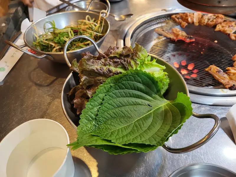 닭갈비와 밑반찬