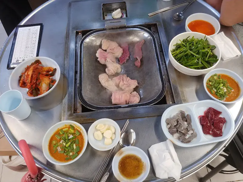 곱창 한 상 차림