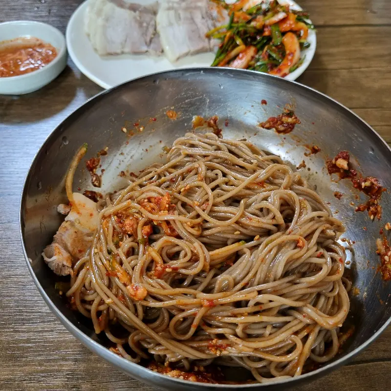 막국수와 수육