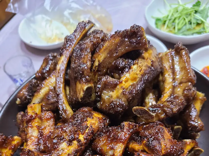 맛깔스러운 쪽갈비