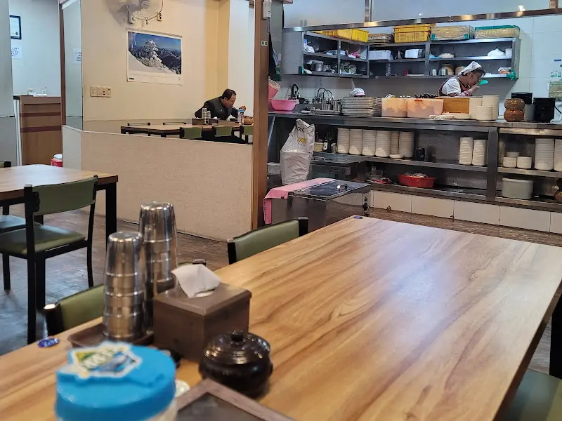 원주추어탕 내부