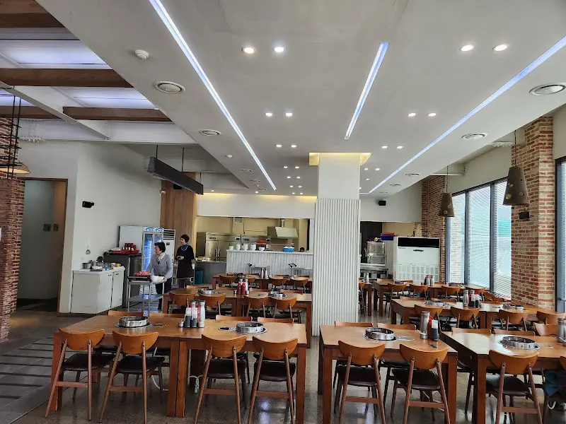 등촌샤브샤브본점 내부 전경