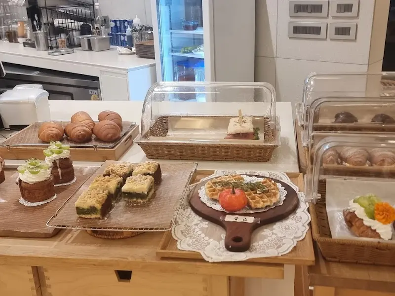 다양한 빵과 디저트