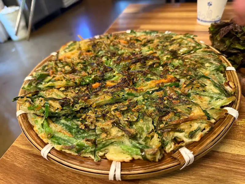 겉은 바삭하고 속은 촉촉한 야채전