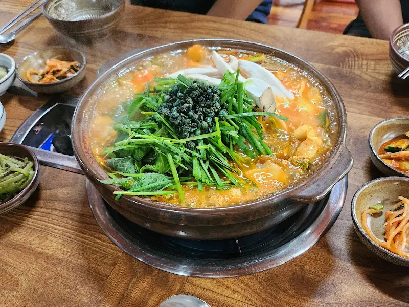 다슬기해장국의 메기매운탕 항공샷