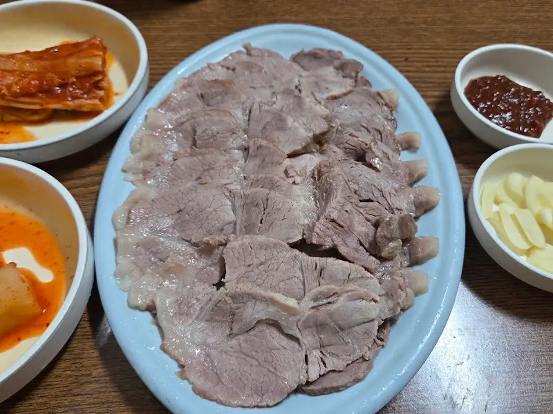 장원막국수 편육 클로즈업