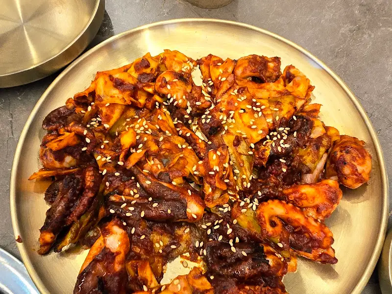 윤기 자르르 쭈꾸미 볶음