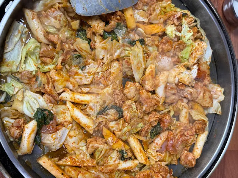 닭갈비와 볶음밥