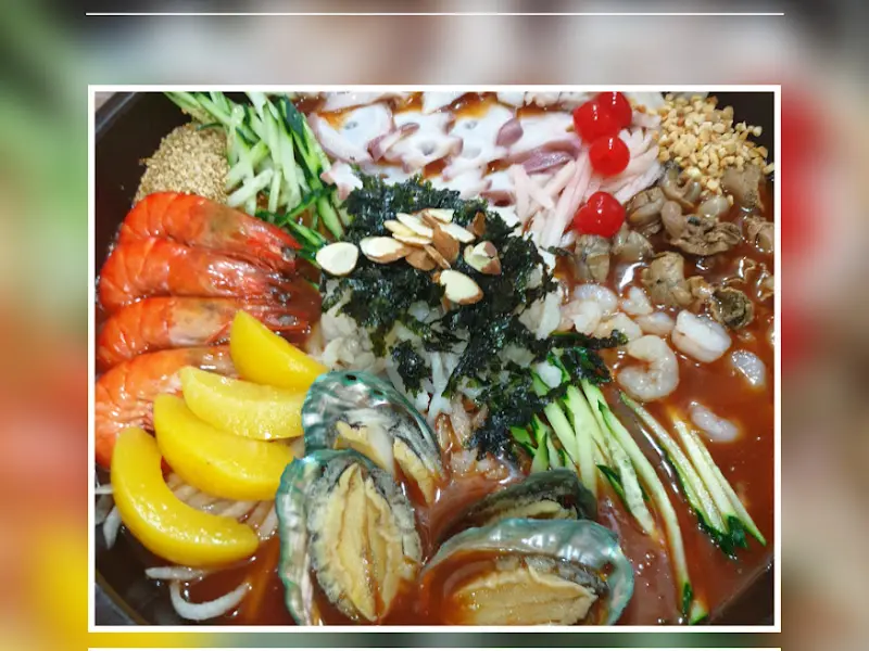 푸짐한 물회의 모습