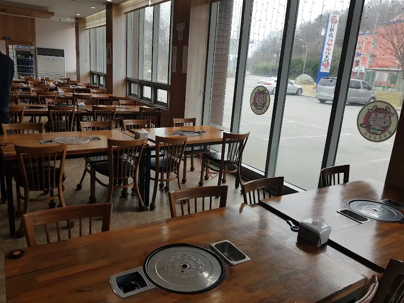 넓고 쾌적한 실내