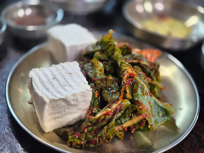 상큼한 맛이 일품인 두부 겉절이