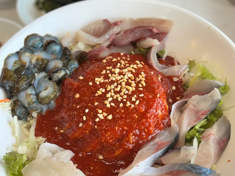 해삼이 들어간 회국수