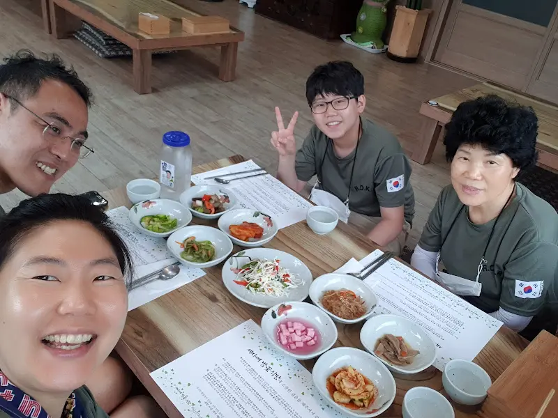 세자매 밤꽃식당 가족