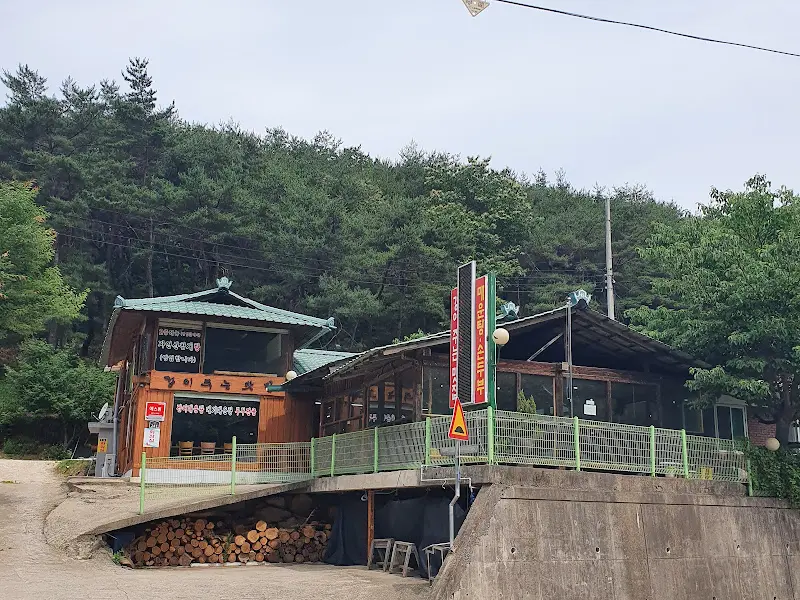 다슬기해장국의 전경