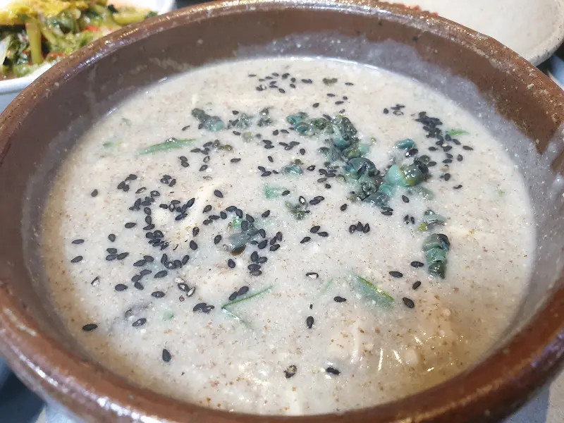 들깨가 듬뿍 들어간 고디탕