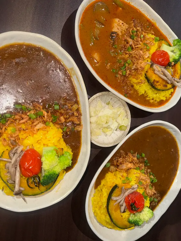 다양한 카레 메뉴