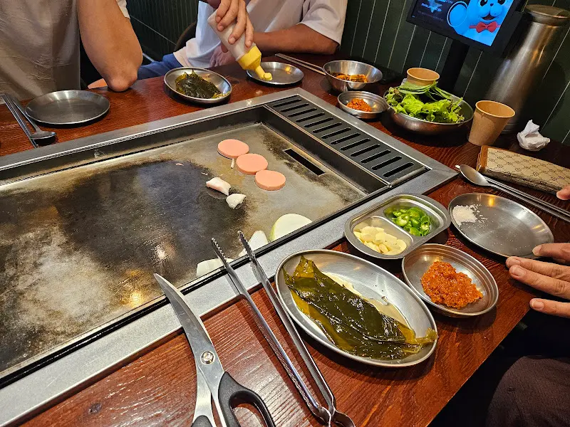 철판에 구워먹는 다양한 메뉴