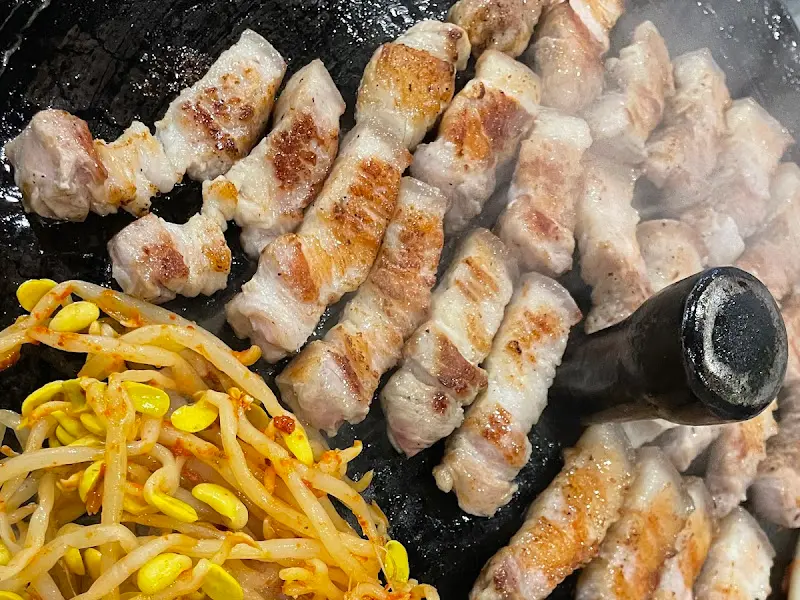 노릇하게 익은 목살