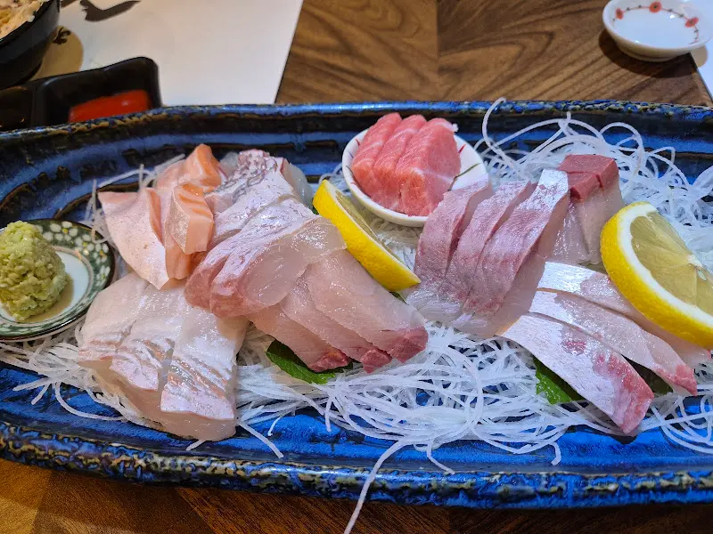 눈으로도 즐거운 사시미