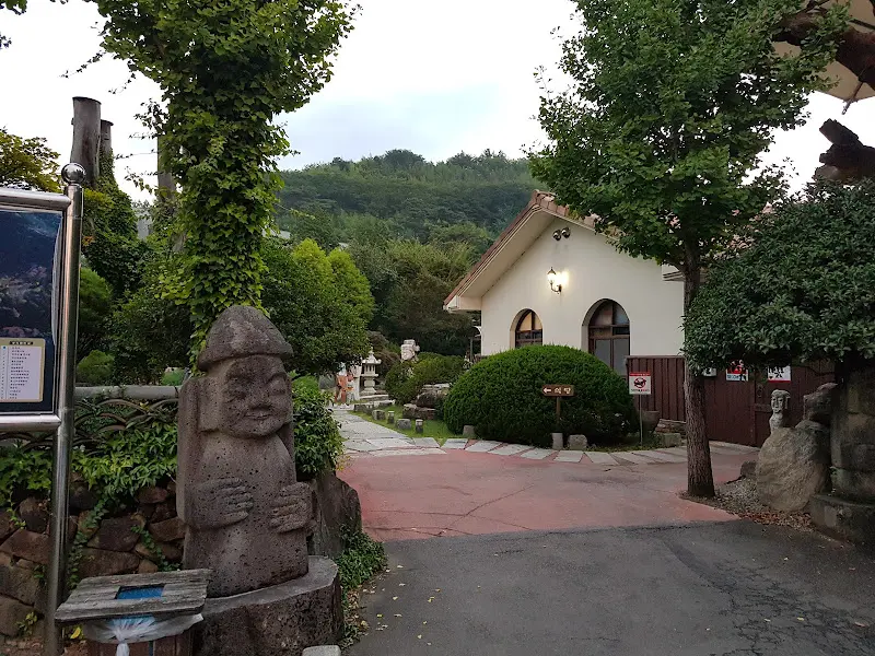 성지원으로 향하는 길