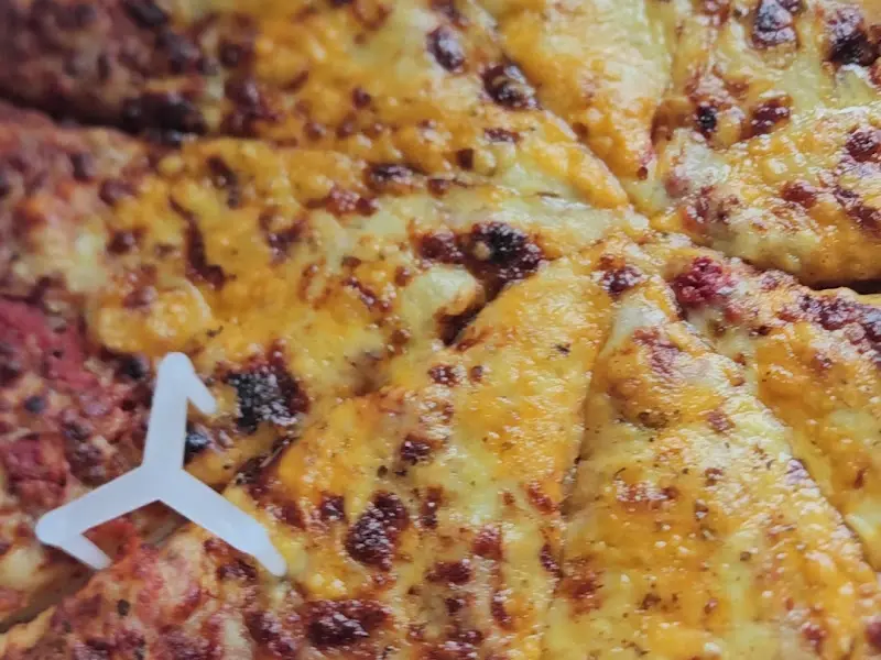 반반 피자의 비주얼