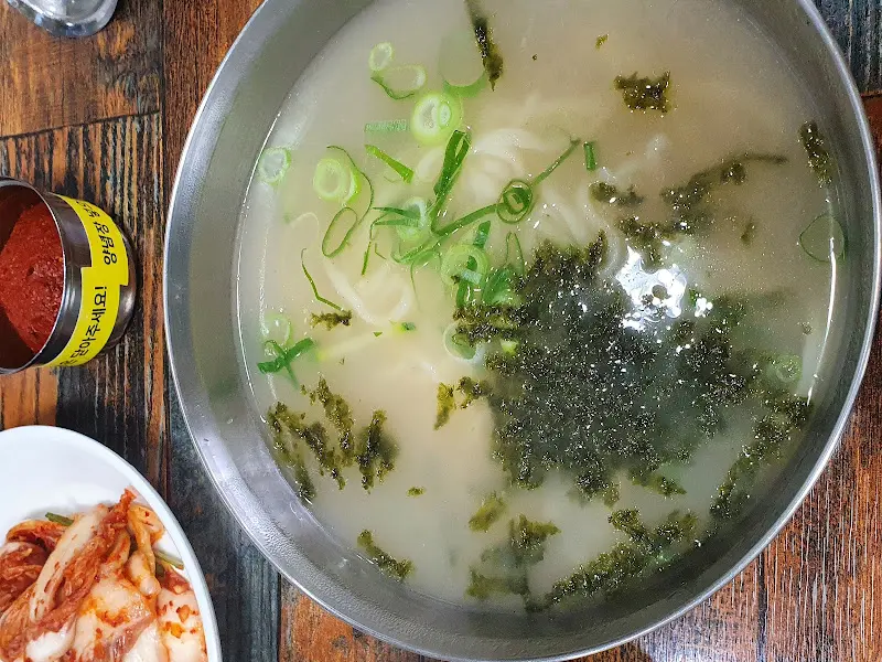 김치와 칼국수