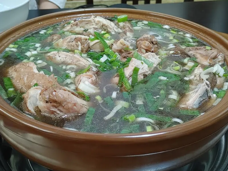 능이 옻나무 백숙 근접샷