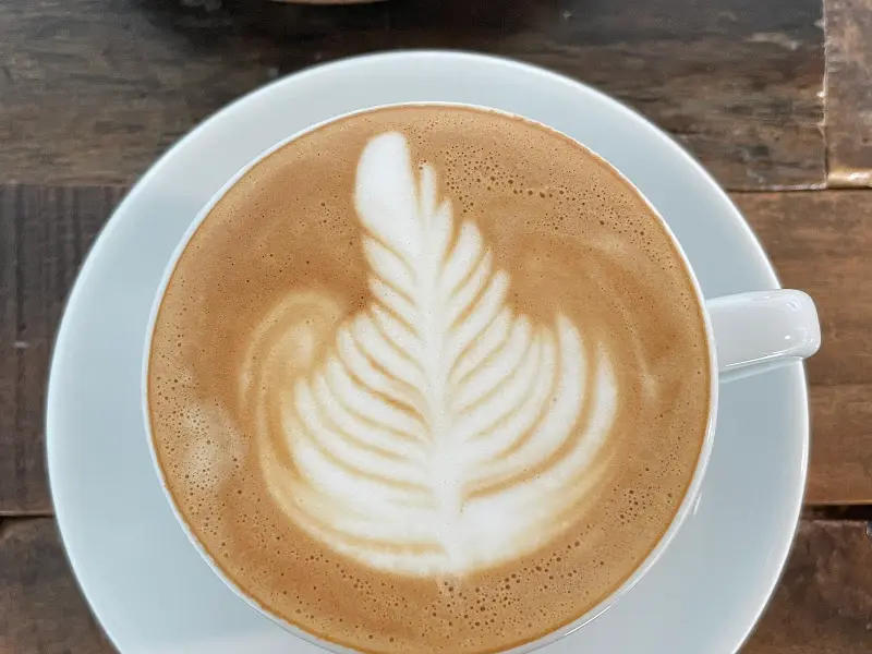 라떼 아트가 아름다운 라떼