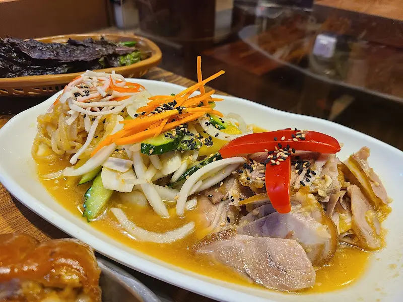 상큼한 냉채족발의 비주얼