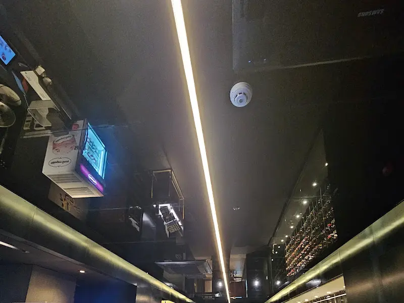 창고43의 고급스러운 천장 인테리어