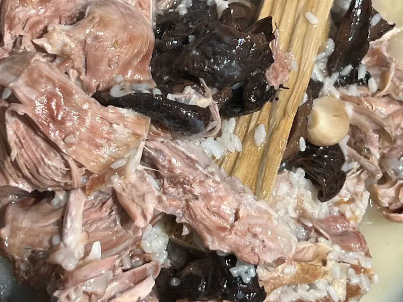 해산물이 듬뿍 들어간 해물파전