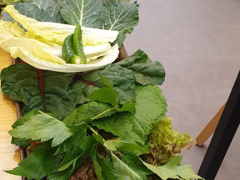 신선한 쌈 채소