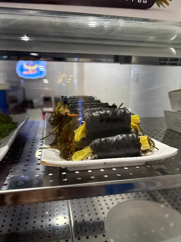 다양한 종류의 김밥