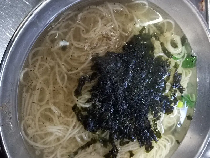 윤대감 등갈비 잔치국수