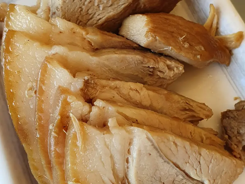 윤기가 흐르는 수육