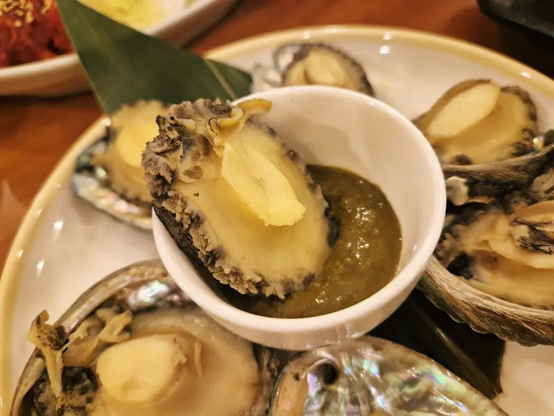 전복회와 게우 소스