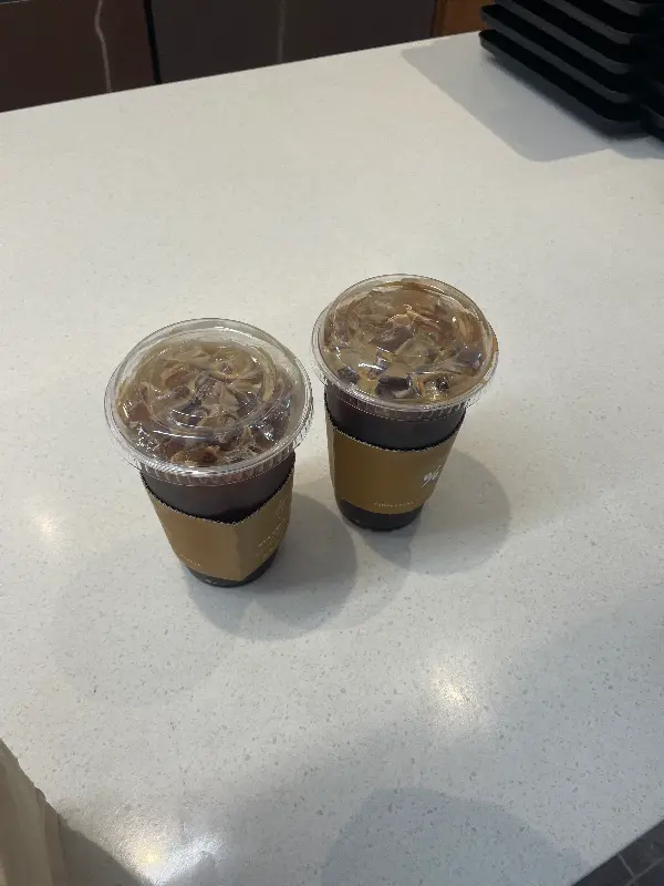 아이스 아메리카노 두 잔