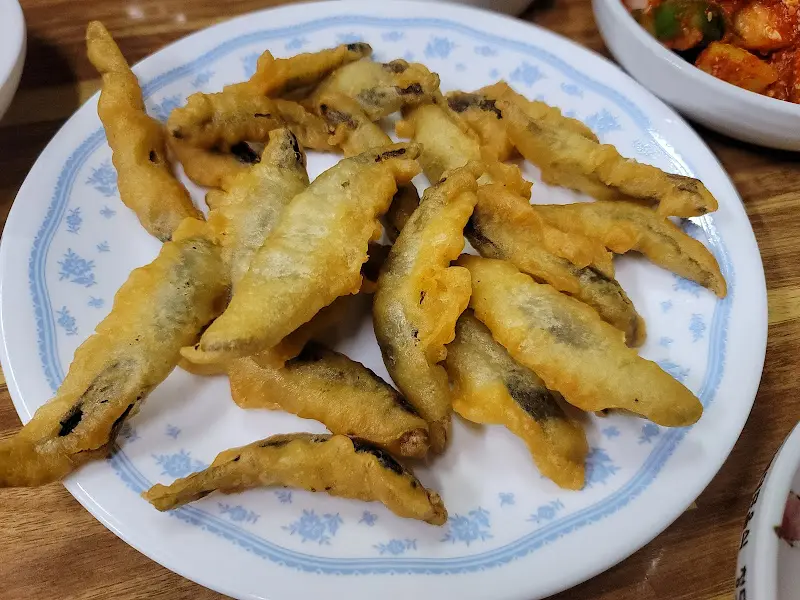 겉바속촉 미꾸라지 튀김