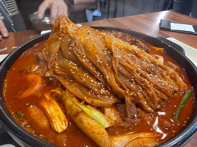 묵은지 매운 돼지갈비찜