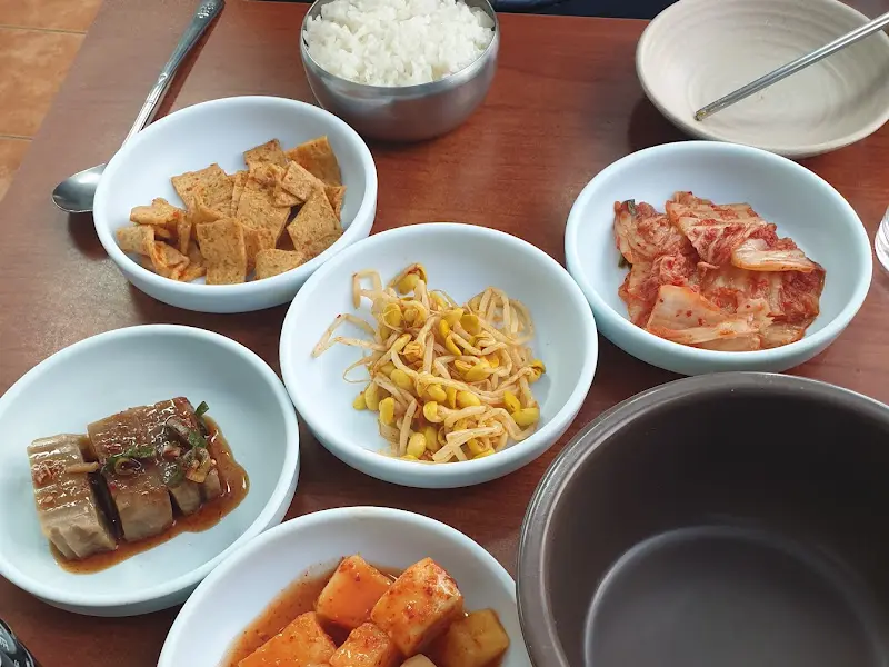 정갈한 밑반찬 클로즈업