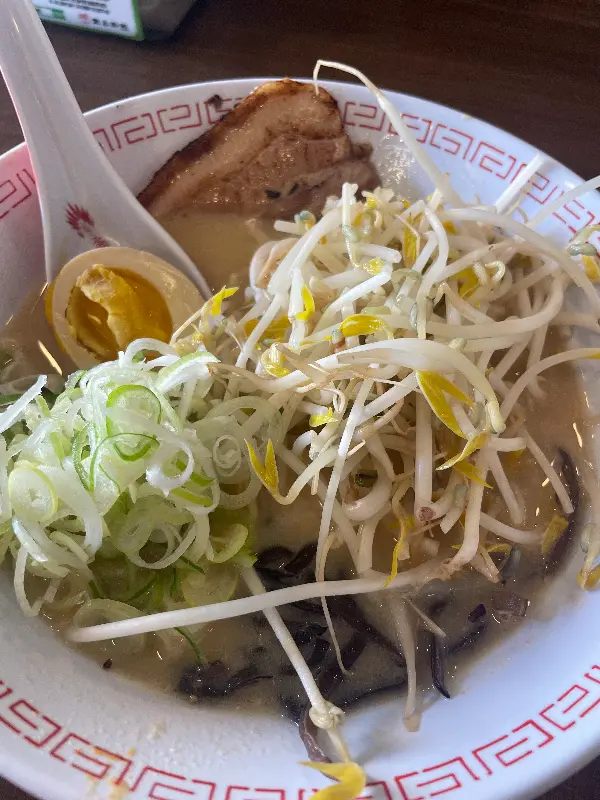 푸짐한 돈코츠 라멘