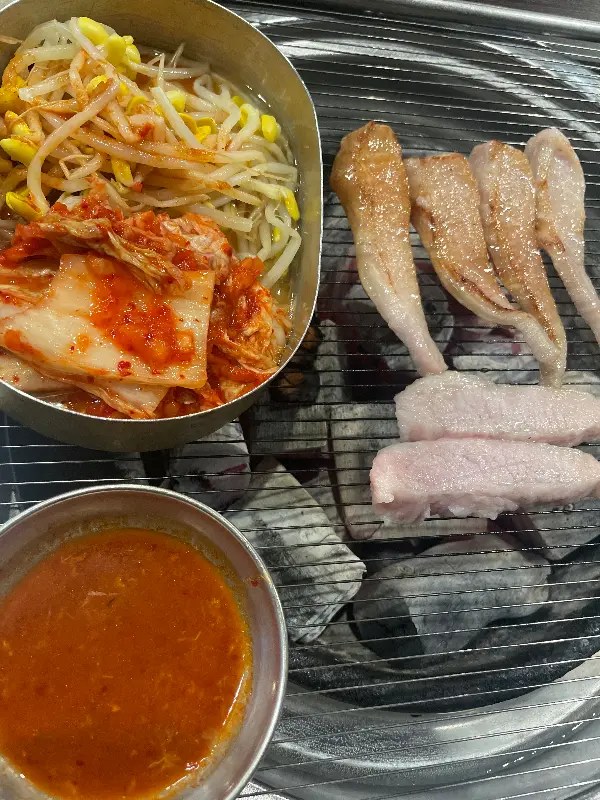 불판 위 덜미살과 항정살