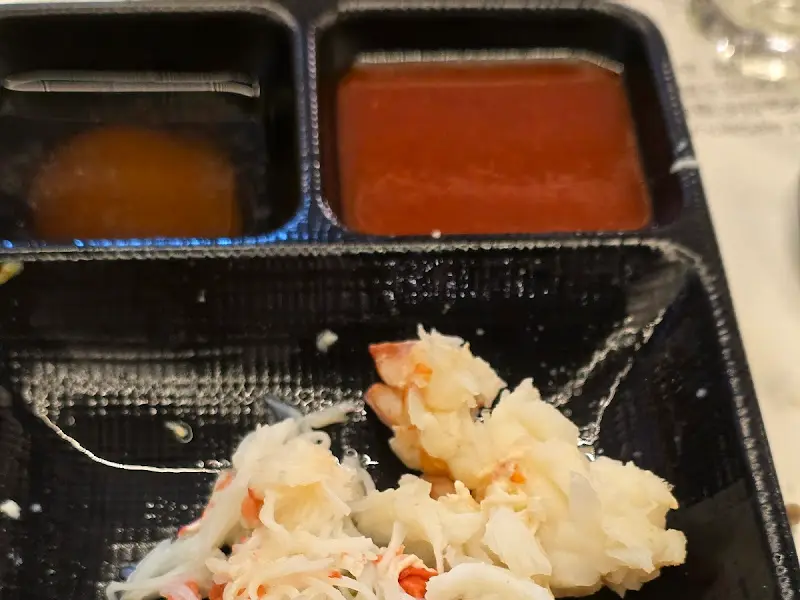 싱싱한 대게 살과 소스의 조화