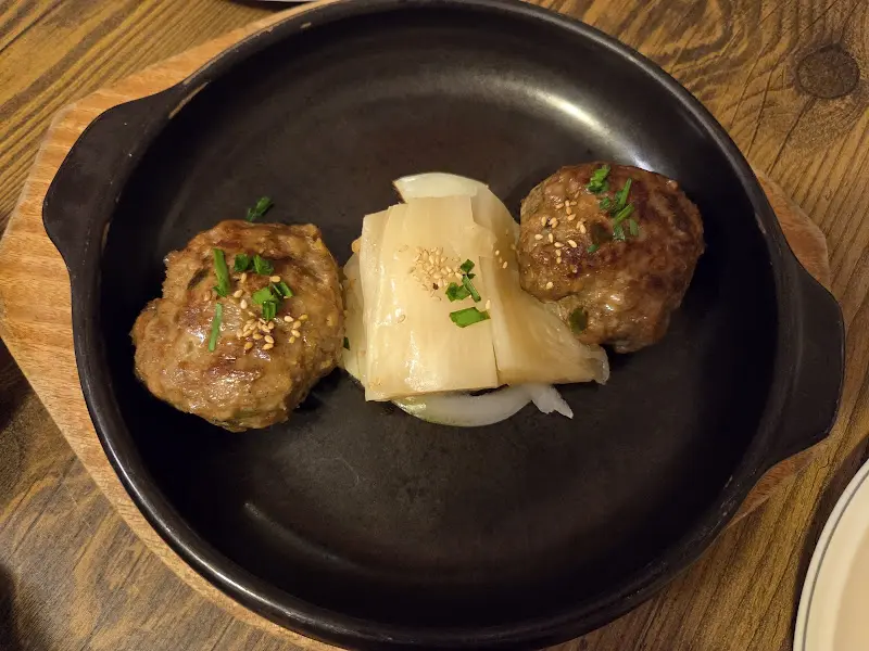 한상 가득 차려진 국화정식