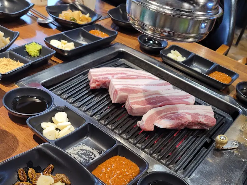 잘 구워진 오겹살