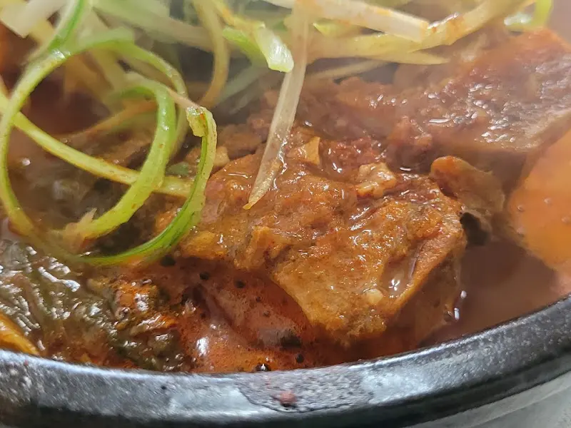 뼈에 붙은 살코기의 모습