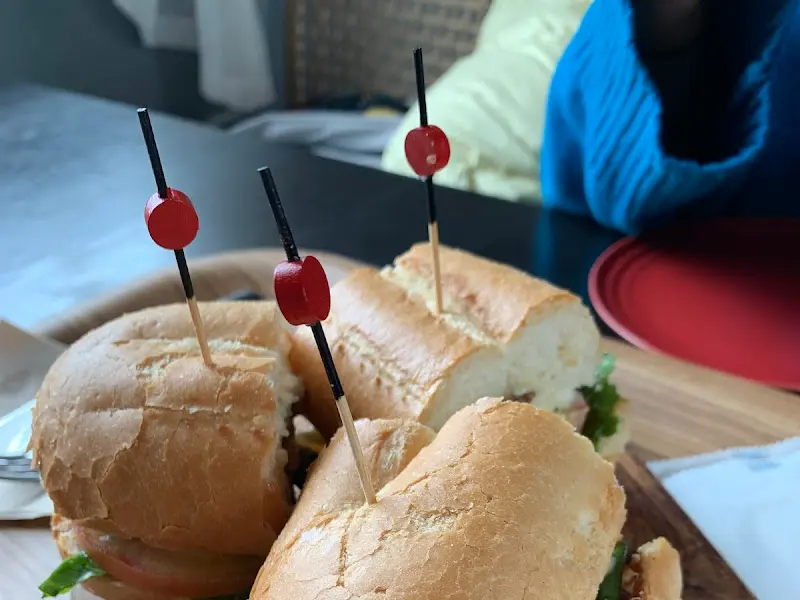 스테이크 샌드위치